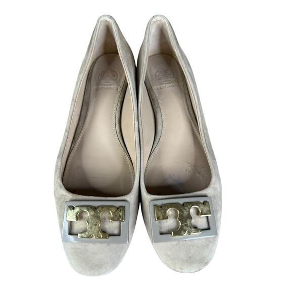 Tory Burch Gigi Suede Logo Block Heel Pumps Beige 6.5 Classic Minimalistic - Picture 4 of 10